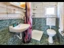 Apartments Jera -  barbecue and free berth for boat A1(4+1), A2(2+1) Cove Kanica (Rogoznica) - Riviera Sibenik  - Croatia - Apartment - A1(4+1): bathroom with toilet
