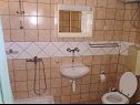 Apartments Ante - with parking : SA1(2+1), SA3(2) Pirovac - Riviera Sibenik  - Studio apartment - SA1(2+1): bathroom with toilet
