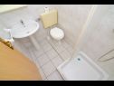 Apartments Zora - garden terrace and grill A1(2+2), A2(2+2), A4(2+2), A5(2+2), A6(2+2) Pirovac - Riviera Sibenik  - Apartment - A6(2+2): bathroom with toilet
