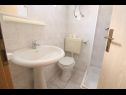 Apartments Zora - garden terrace and grill A1(2+2), A2(2+2), A4(2+2), A5(2+2), A6(2+2) Pirovac - Riviera Sibenik  - Apartment - A5(2+2): bathroom with toilet