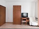 Apartments and rooms Mirja - with parking : A1(4), SA2(2), R1(2), R4(2), SA3(2) Primosten - Riviera Sibenik  - Apartment - A1(4): bedroom