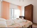 Apartments and rooms Mirja - with parking : A1(4), SA2(2), R1(2), R4(2), SA3(2) Primosten - Riviera Sibenik  - Apartment - A1(4): bedroom