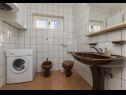 Apartments Neda - 150 M from pebble beach : A1(6), A2(4), SA3(2) Primosten - Riviera Sibenik  - Apartment - A2(4): bathroom with toilet