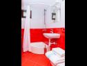 Apartments Dari - near beach: A1(7), SA2(2), SA3(2) Rogoznica - Riviera Sibenik  - Studio apartment - SA2(2): bathroom with toilet