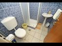 Apartments Tea - parking and grill, 100 m from sea A1(2+1), SA2(2), SA3(2), A4(4+2) Rogoznica - Riviera Sibenik  - Studio apartment - SA2(2): bathroom with toilet