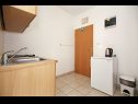 Apartments Tea - parking and grill, 100 m from sea A1(2+1), SA2(2), SA3(2), A4(4+2) Rogoznica - Riviera Sibenik  - Studio apartment - SA2(2): interior