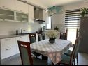 Apartments Bilja - 20 M from the sea A1(2), A2(2), A3(2), A4(6) Rogoznica - Riviera Sibenik  - Apartment - A4(6): kitchen and dining room
