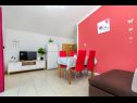 Apartments Malaga - comfortable and free parking: A2 B(4+1), SA C(2+1), SA D(2+0), SA E(2+1) Tribunj - Riviera Sibenik  - Apartment - A2 B(4+1): 