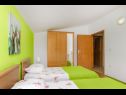 Apartments Malaga - comfortable and free parking: A2 B(4+1), SA C(2+1), SA D(2+0), SA E(2+1) Tribunj - Riviera Sibenik  - Apartment - A2 B(4+1): 