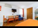 Apartments Malaga - comfortable and free parking: A2 B(4+1), SA C(2+1), SA D(2+0), SA E(2+1) Tribunj - Riviera Sibenik  - Studio apartment - SA D(2+0): 
