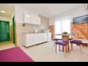 Apartments Goga - with free parking A1(2+2), A2(2+1), A3(2+2), A4(2+1) Vodice - Riviera Sibenik  - Apartment - A3(2+2): kitchen and dining room