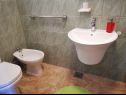 Apartments Primo - sea view: A1(2+1), A2(4), A3(4), A4(3+1) Cove Banje (Rogac) - Island Solta  - Croatia - Apartment - A2(4): bathroom with toilet
