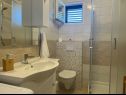 Apartments Željko - affordable and with sea view A1(5) Maslinica - Island Solta  - Apartment - A1(5): bathroom with toilet
