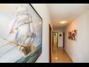 Apartments Ivan - 60 m from sea: A1(4) Necujam - Island Solta  - Apartment - A1(4): hallway