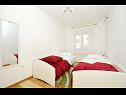 Apartments Ivica - parking: A1(4+2), A2(4+1) Kastel Gomilica - Riviera Split  - Apartment - A2(4+1): bedroom