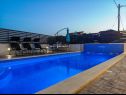 Apartments Zdene - private pool: A1(6+2), A2(6) Kastel Luksic - Riviera Split  - swimming pool