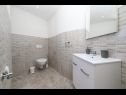 Apartments Niko - modern: SA1(2), A2(2+2), A3(2+2), A4(2+2) Kastel Luksic - Riviera Split  - Apartment - A4(2+2): bathroom with toilet