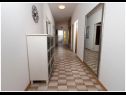 Apartments Ivan - modern: A1(6+2) Kastel Luksic - Riviera Split  - Apartment - A1(6+2): hallway