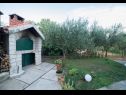 Apartments Damir - with garden: A1(6) Kastel Stafilic - Riviera Split  - house