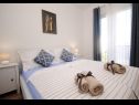 Apartments Damir - with garden: A1(6) Kastel Stafilic - Riviera Split  - Apartment - A1(6): bedroom