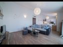 Apartments Damir - with garden: A1(6) Kastel Stafilic - Riviera Split  - Apartment - A1(6): living room