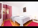 Apartments Anka - with free parking: A1(6) Kastel Stafilic - Riviera Split  - Apartment - A1(6): bedroom