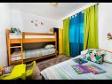 Apartments Mariska - with swimming pool: A1(6+2), A2(6+2) Podstrana - Riviera Split  - Apartment - A1(6+2): bedroom
