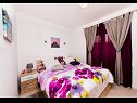 Apartments MARISKA - with swimming pool A1(6+2), A2(6+2) Podstrana - Riviera Split  - Apartment - A1(6+2): bedroom