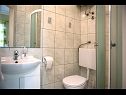 Apartments Robi - 50m from beach SA2(2+1), SA4(2+1), R1(2), R3(2) Podstrana - Riviera Split  - Studio apartment - SA2(2+1): bathroom with toilet