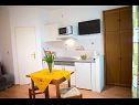 Apartments Robi - 50m from beach SA2(2+1), SA4(2+1), R1(2), R3(2) Podstrana - Riviera Split  - Studio apartment - SA2(2+1): kitchen and dining room