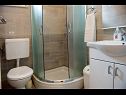 Apartments Robi - 50m from beach SA2(2+1), SA4(2+1), R1(2), R3(2) Podstrana - Riviera Split  - Room - R3(2): bathroom with toilet
