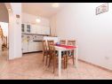 Apartments Knez 1 - 50 m from beach: A3(4) Podstrana - Riviera Split  - Apartment - A3(4): dining room