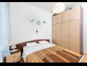 Apartments Knez 1 - 50 m from beach: A3(4) Podstrana - Riviera Split  - Apartment - A3(4): bedroom