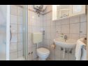 Apartments Vini- beautiful garden and terrase A4(4+2) Podstrana - Riviera Split  - Apartment - A4(4+2): bathroom with toilet