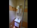 Apartments Ante - comfortable: SA1(2), SA2(2), SA3(2), SA4(2), SA5(2), SA6(2) Podstrana - Riviera Split  - Studio apartment - SA6(2): bathroom with toilet