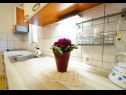 Apartments Marija - 120 m from the beach : A1(4+1), SA3(2) Podstrana - Riviera Split  - Apartment - A1(4+1): kitchen