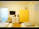 Apartments Marija - 120 m from the beach : A1(4+1), SA3(2) Podstrana - Riviera Split  - Studio apartment - SA3(2): bedroom