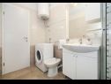 Apartments Snjezanal- in the center A1(4) Split - Riviera Split  - Apartment - A1(4): bathroom with toilet