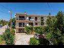Apartments Jurica - 300 m from sea: A1 Lea(2+1), A2 Roko(2+1) Split - Riviera Split  - house