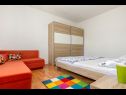 Apartments Jurica - 300 m from sea: A1 Lea(2+1), A2 Roko(2+1) Split - Riviera Split  - Apartment - A1 Lea(2+1): bedroom