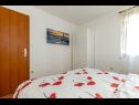 Apartments Jurica - 300 m from sea: A1 Lea(2+1), A2 Roko(2+1) Split - Riviera Split  - Apartment - A2 Roko(2+1): bedroom