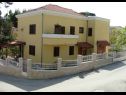 Apartments Mana - 250 m from sea: A1(6+2) Split - Riviera Split  - house