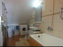 Apartments Maria - close to the beach: A1-Maria(2+2), A2-Diana(2+2) Split - Riviera Split  - Apartment - A2-Diana(2+2): bathroom with toilet