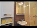 Apartments Karmen - close to the center : A1(4+2) Split - Riviera Split  - Apartment - A1(4+2): bathroom with toilet