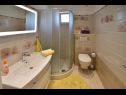 Apartments Nina&Lana - with private garden : A1(4+2) Split - Riviera Split  - Apartment - A1(4+2): bathroom with toilet