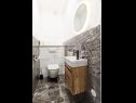 Apartments Miro - modern: A1-prizemlje (4+2), A2 desni(3+2), A3 lijevi(3+2) Split - Riviera Split  - Apartment - A1-prizemlje (4+2): toilet