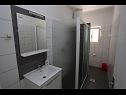 Apartments Mare - peaceful: A1(5+1), A2(6) Cove Ljubljeva (Vinisce) - Riviera Trogir  - Croatia - Apartment - A1(5+1): bathroom with toilet