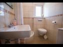Apartments Jasna - 20m from the sea: A1(4+1), A2(4+1) Poljica (Marina) - Riviera Trogir  - Apartment - A2(4+1): bathroom with toilet