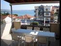 Apartments Milka - 100m from the sea A1(4), A2(2+1) Seget Donji - Riviera Trogir  - common terrace