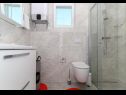 Apartments Iva - great view: A1(4) Seget Donji - Riviera Trogir  - Apartment - A1(4): bathroom with toilet